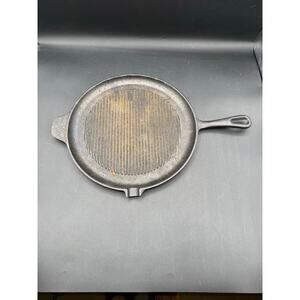 11" Gold Coast Double Handled Lipped Round Cast Iron Grill/Skillet/Pan
